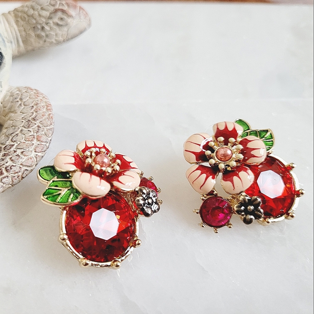 Red Ruby Crystal Flower Stud Earrings NWT